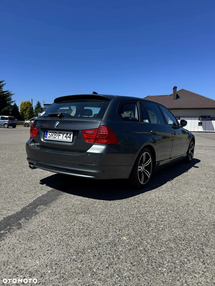 BMW Seria 3 320d - 5