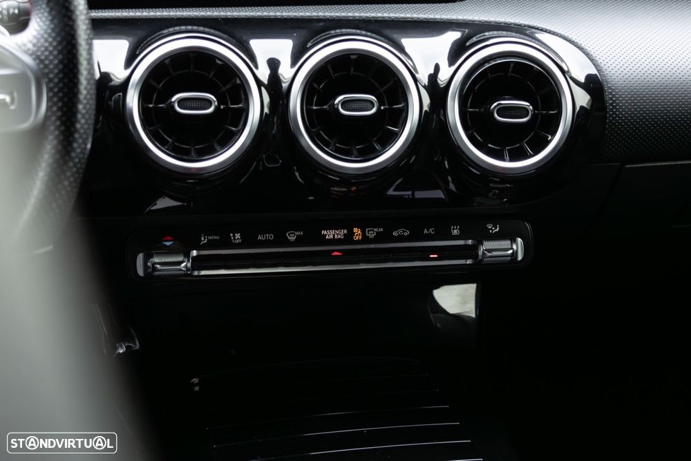 Mercedes-Benz CLA 250 e AMG Line - 23