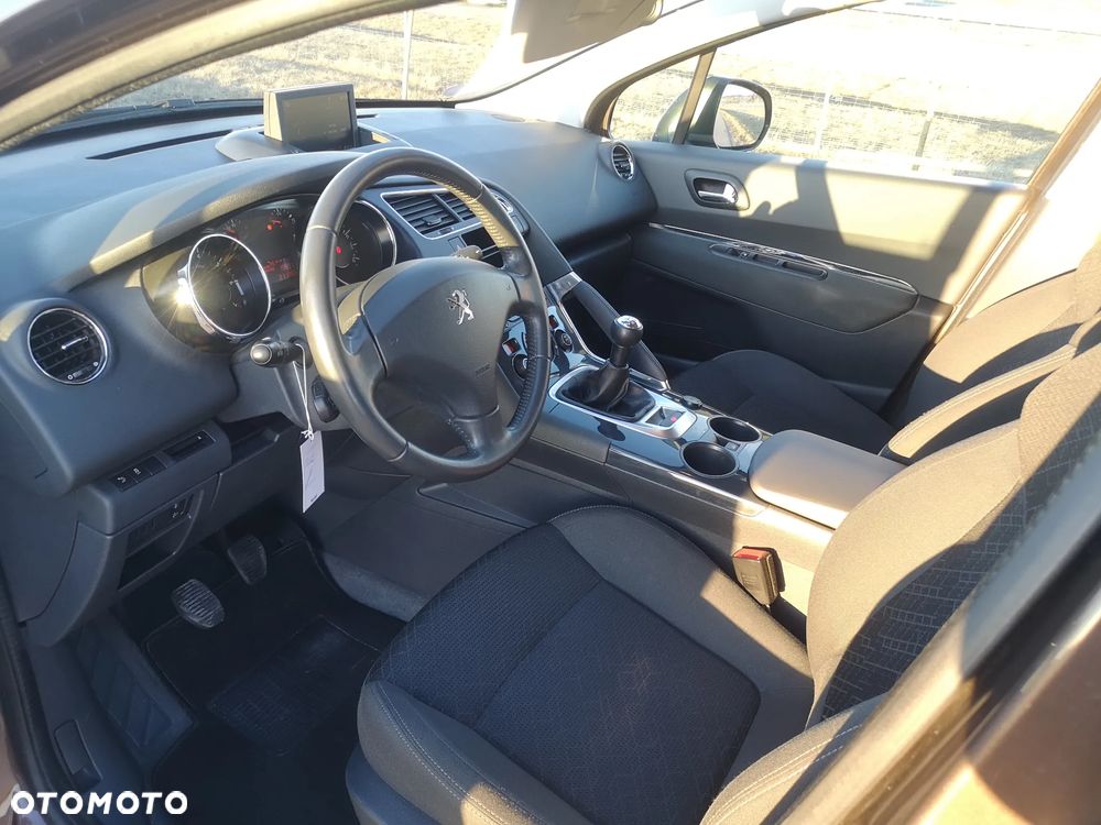 Peugeot 3008 120 VTi Premium - 5