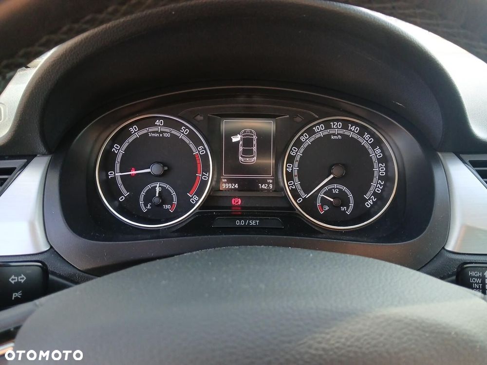 Skoda RAPID 1.0 TSI Ambition - 28