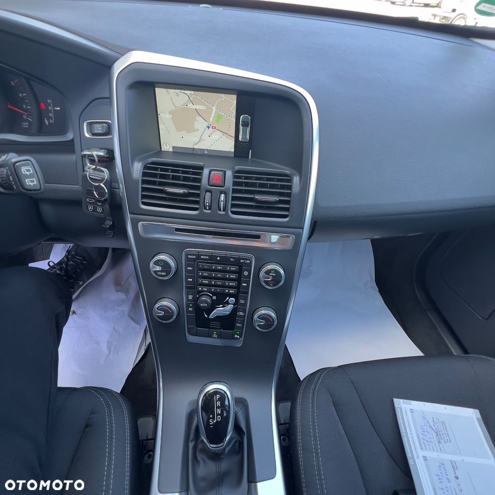 Volvo XC 60 D4 Geartronic Kinetic - 22