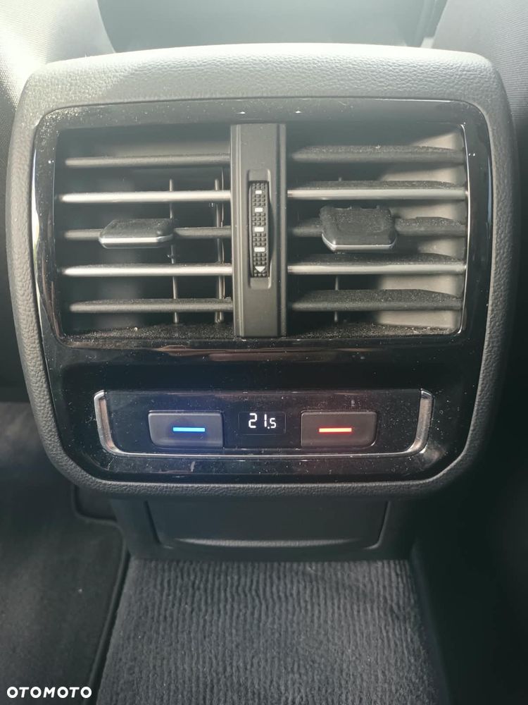Volkswagen Passat - 16