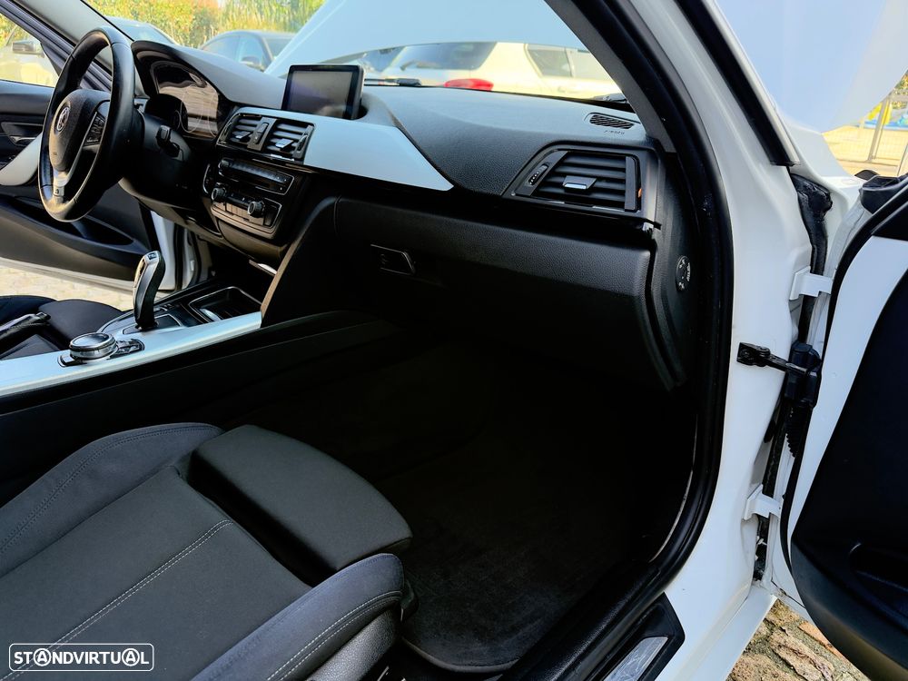 BMW 318 d Auto Pack M - 57