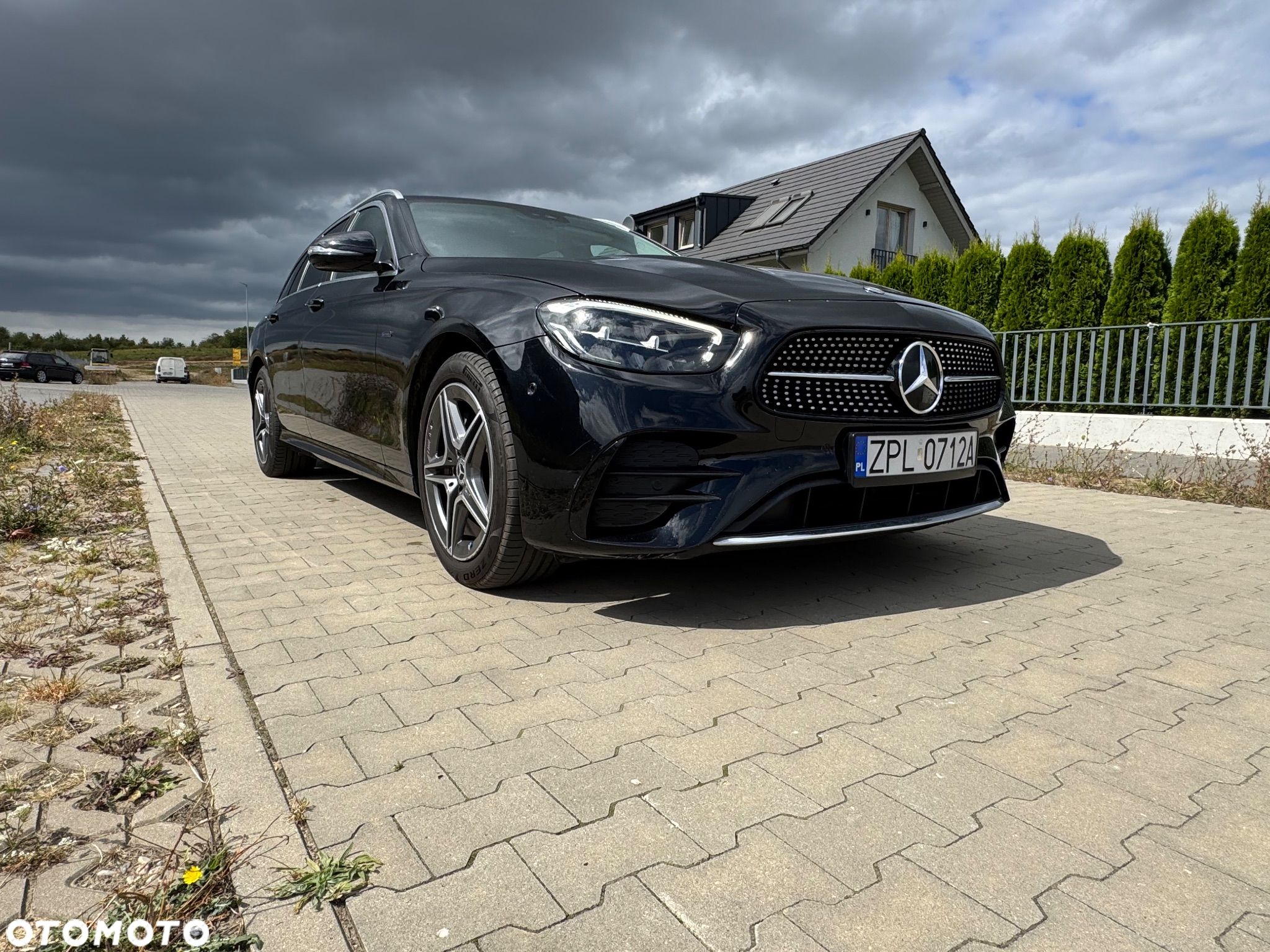 Mercedes-Benz Klasa E 300 de 9G-TRONIC AMG Line - 1