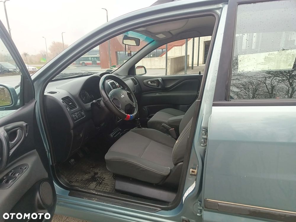 Mitsubishi Space Star 1.6 Avance - 32