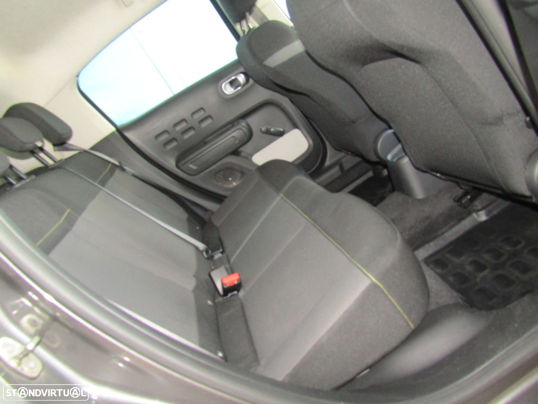 Citroën C3 1.2 PureTech Shine - 14