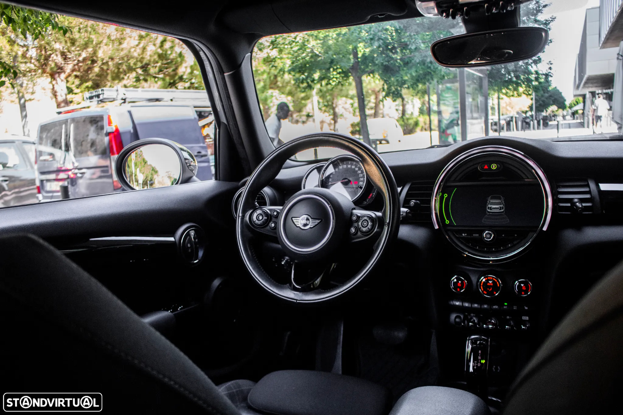 MINI 5 Portas Cooper SD Aut. - 32