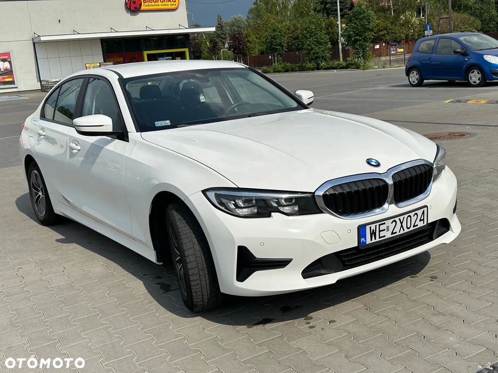 BMW Seria 3 318i Advantage - 9