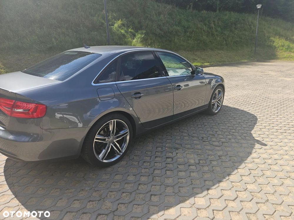 Audi A4 Limousine - 2