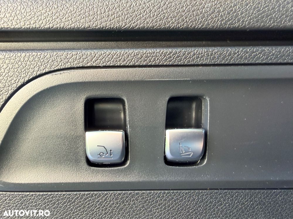 Mercedes-Benz GLC 300 e 4MATIC - 35