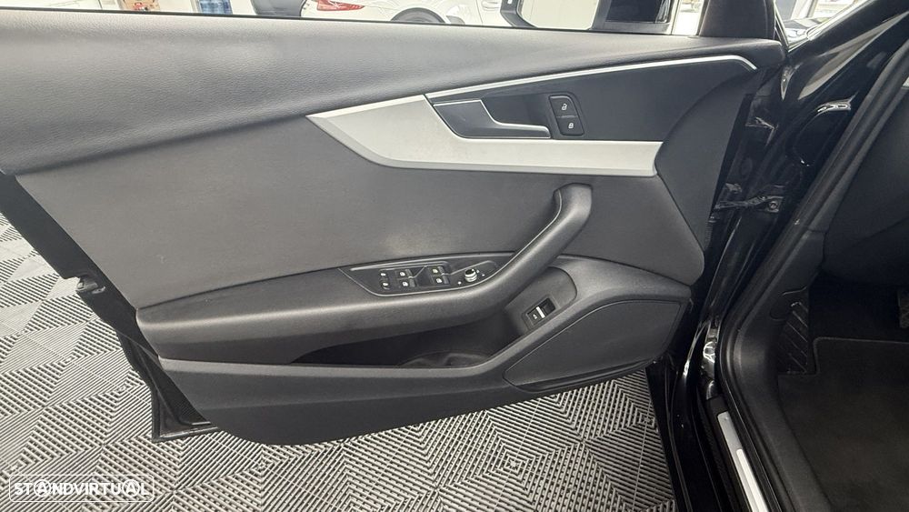 Audi A4 Avant 30 TDI Advanced S tronic — fotografia 18