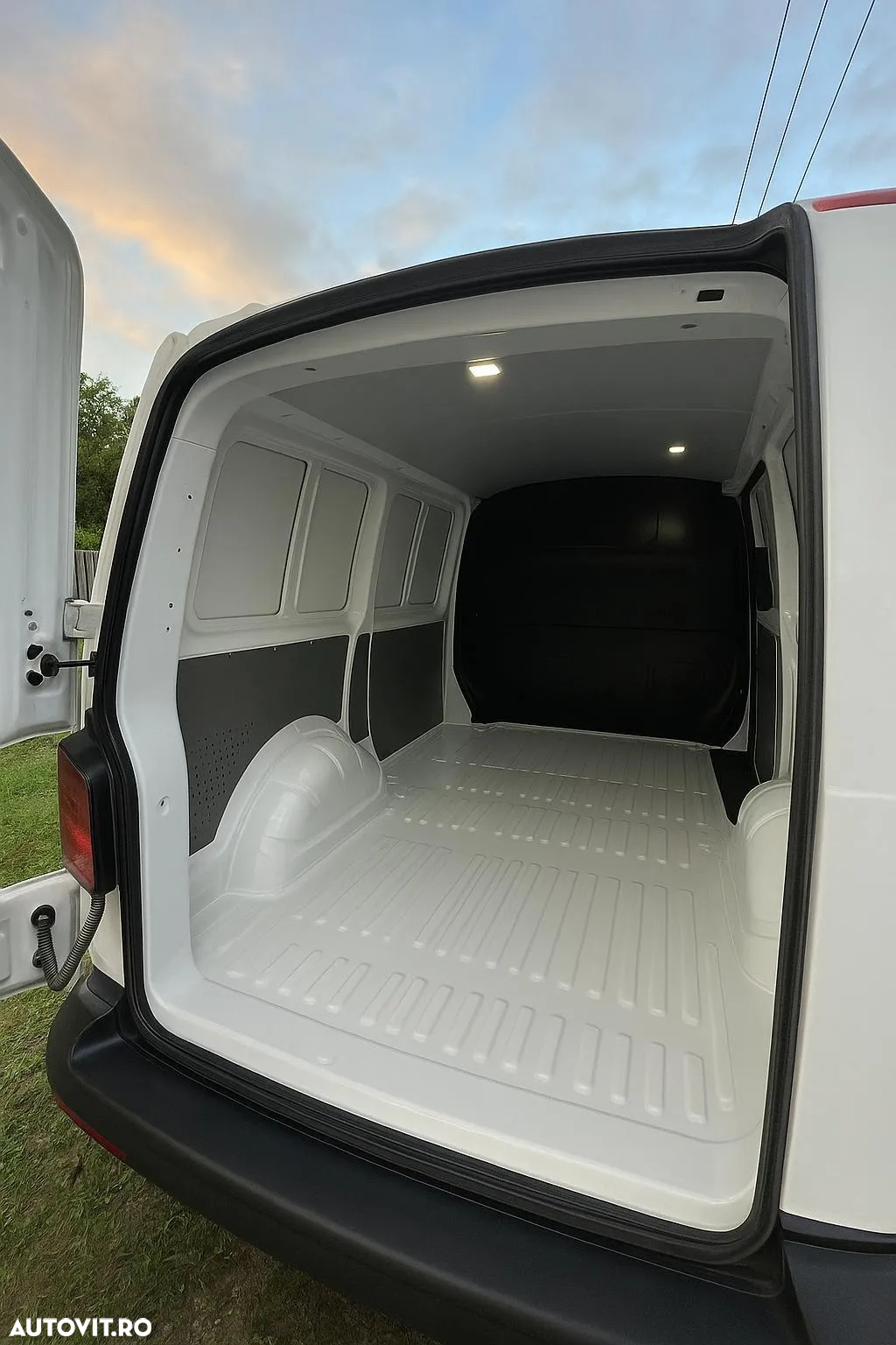 Volkswagen Transporter - 10