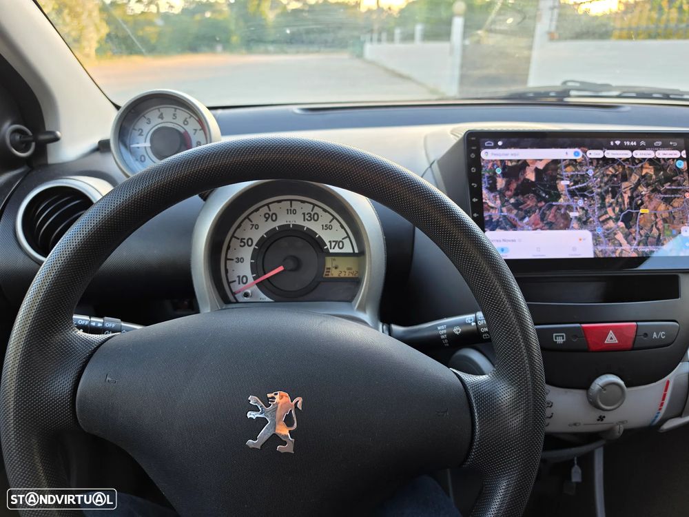 Peugeot 107 1.0 Trendy - 13