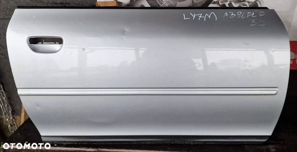 DRZWI PRAWE PRZÓD AUDI A3 8L 3D LIFT LY7M - 2