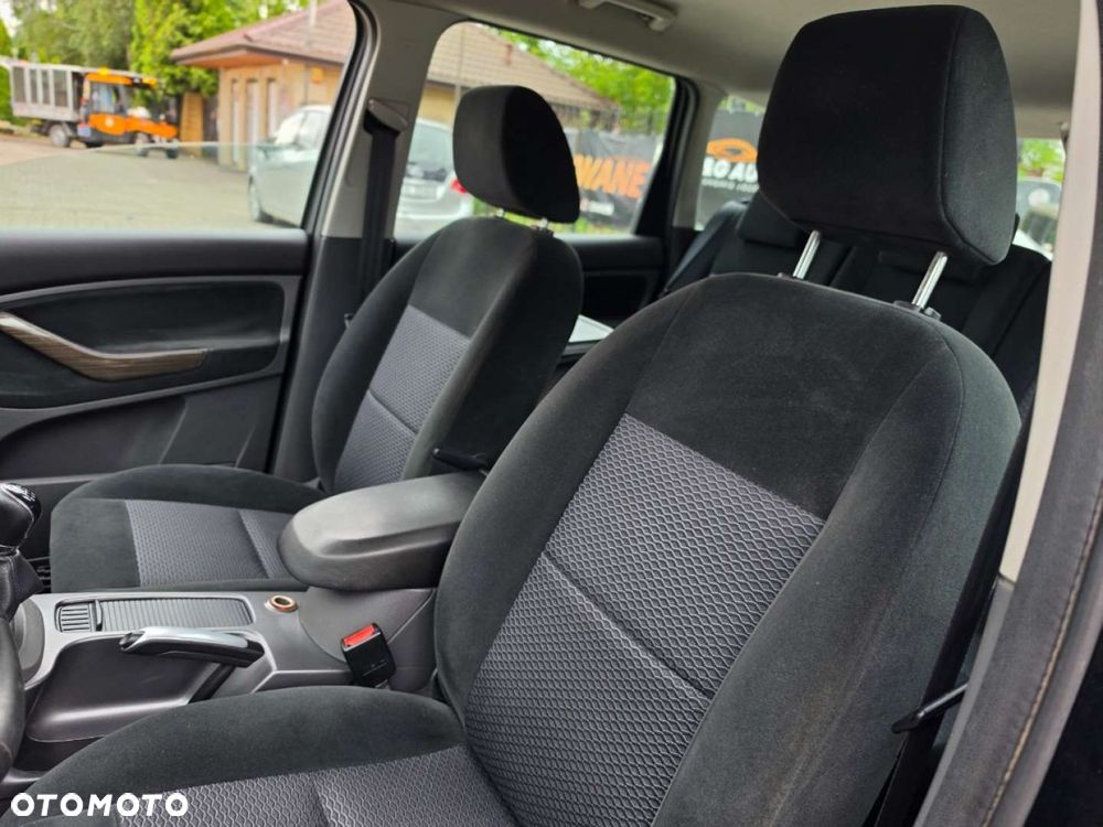 Ford C-MAX - 26
