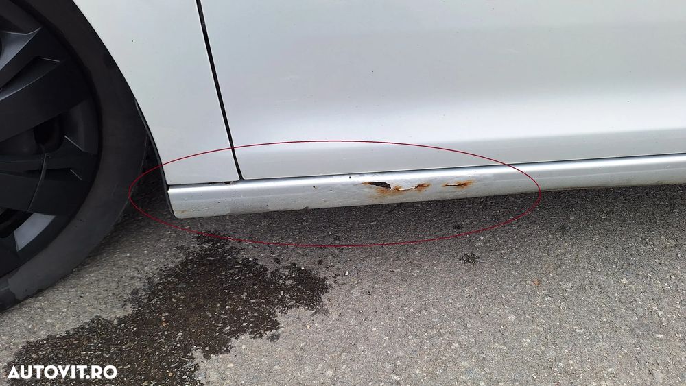 Volkswagen Golf 2.0 TDI DPF Highline - 31