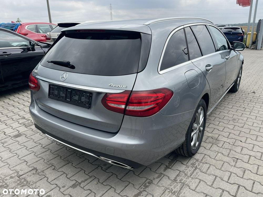 Mercedes-Benz Klasa C 400 4Matic 9G-TRONIC Avantgarde - 5