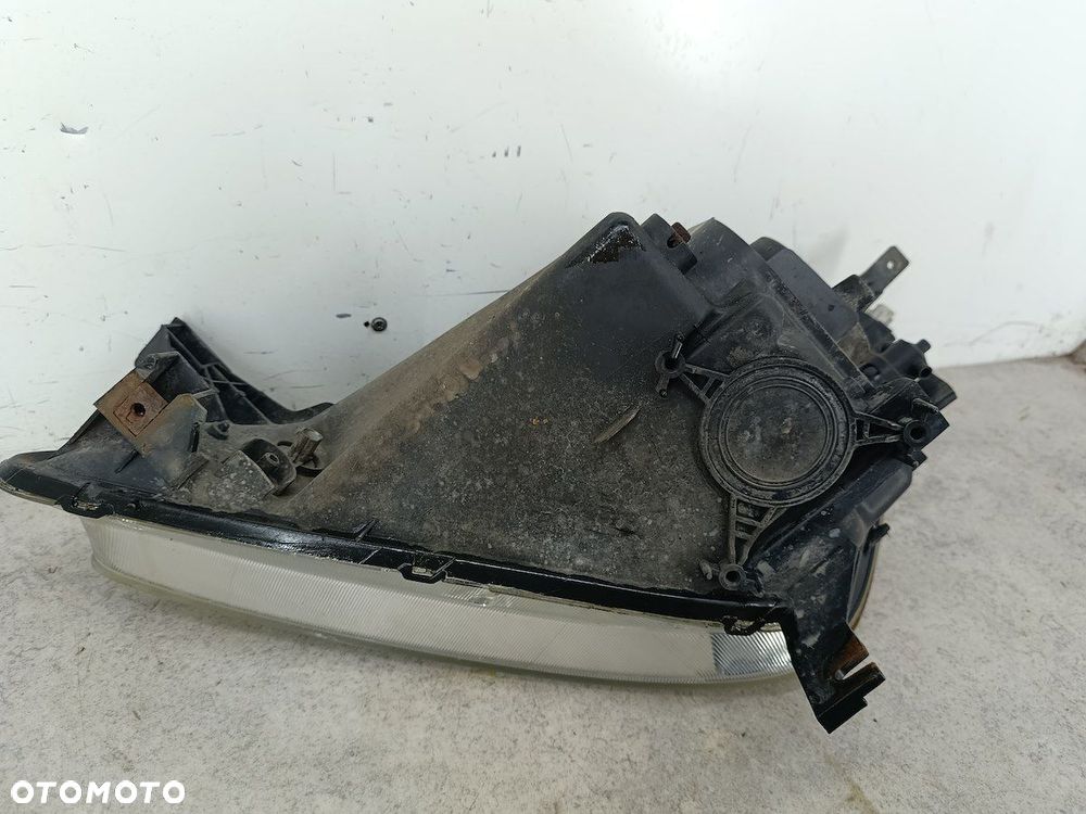 LAMPA PRZÓD PRAWA HONDA CR-V II 237978-00 - 7