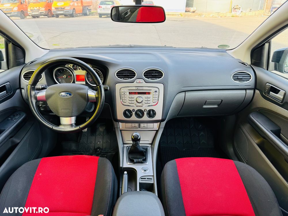 Ford Focus - 7