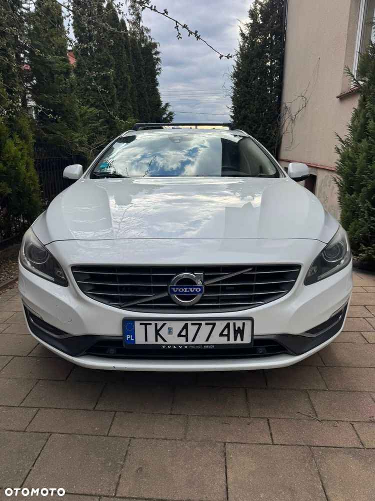 Volvo V60 T5 Drive-E Ocean Race - 1