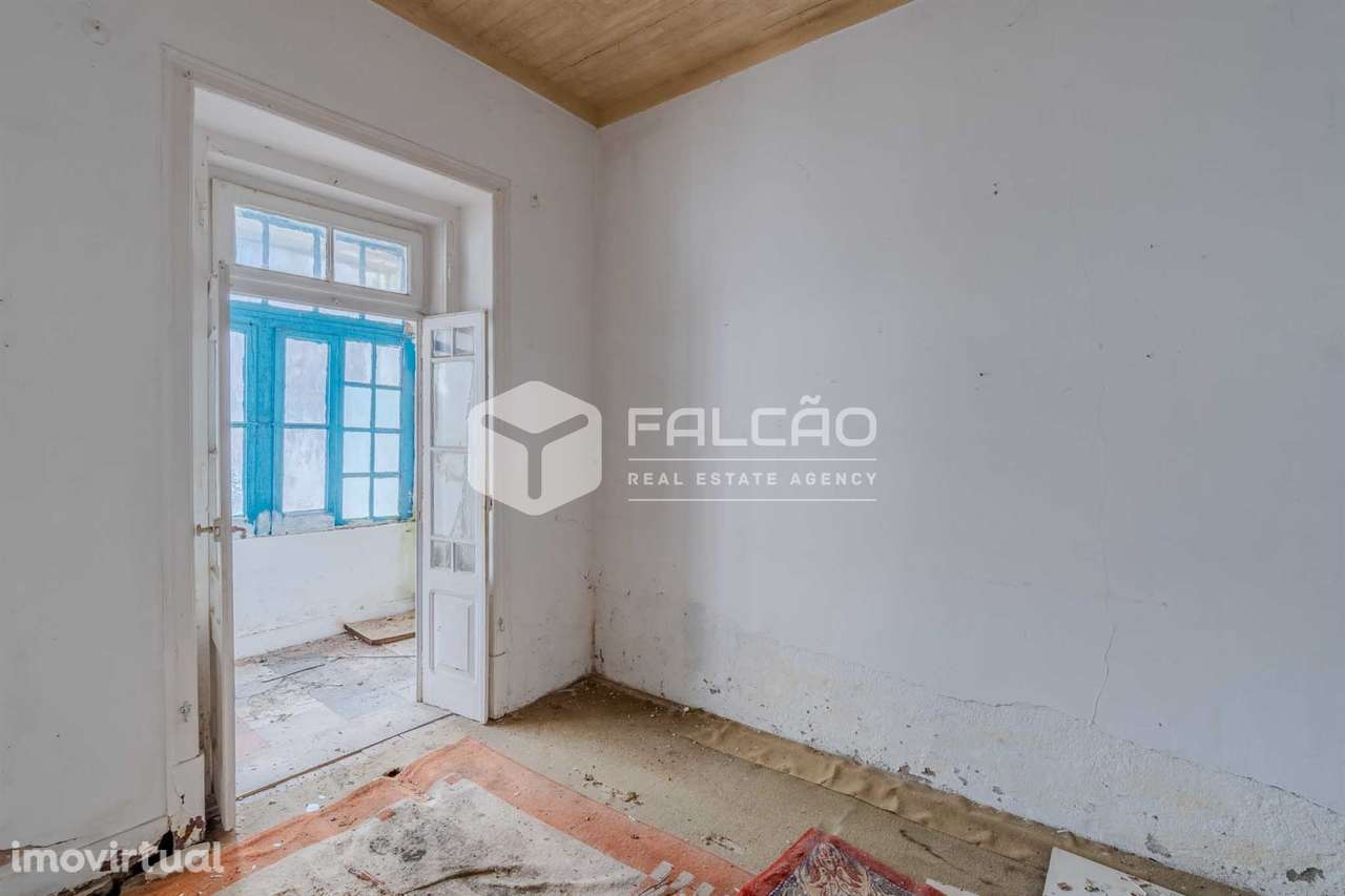 Moradia Devoluta T7 Venda em Santarém (Marvila), Santa Iria da Ribeira - Grande imagem: 5/32