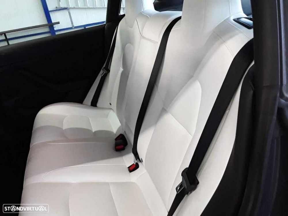 Tesla Model 3 RWD RWD - 4