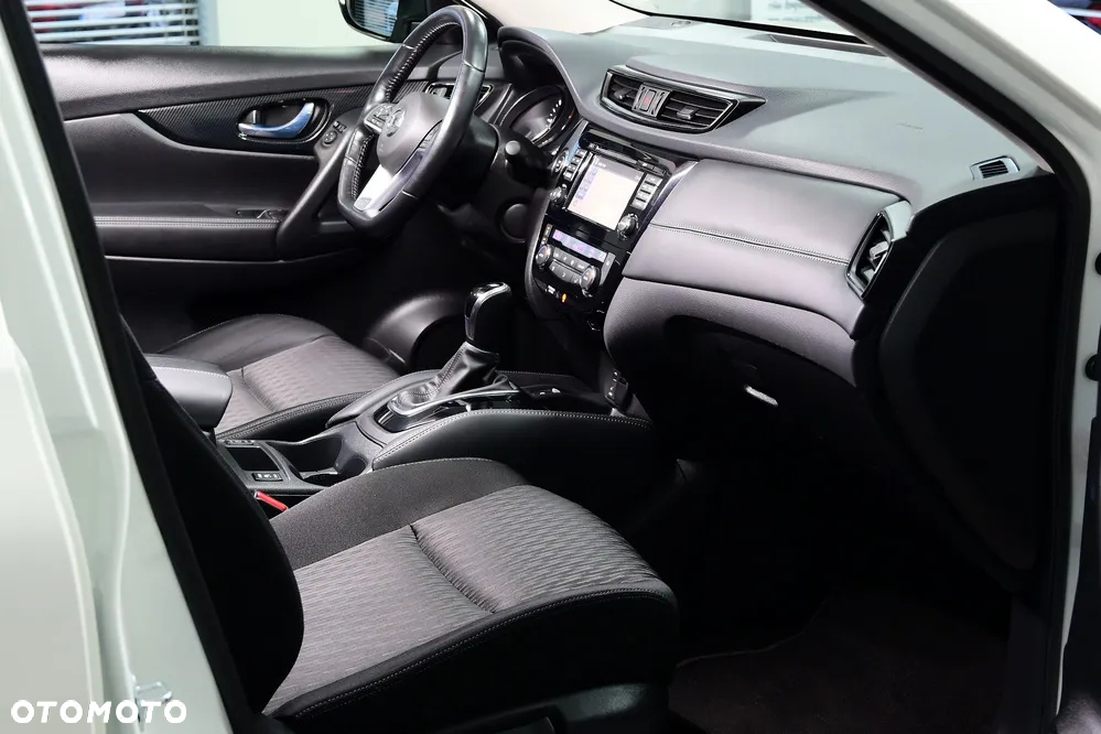 Nissan X-Trail - 10