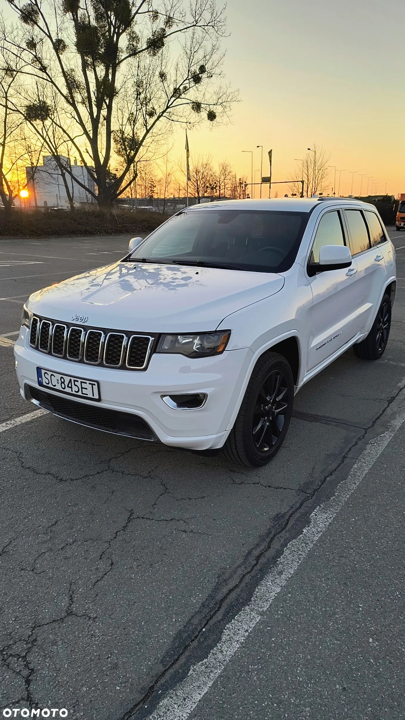 Jeep Grand Cherokee - 1