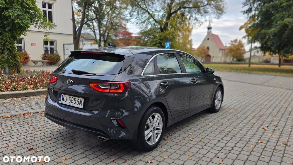 Kia Ceed - 4