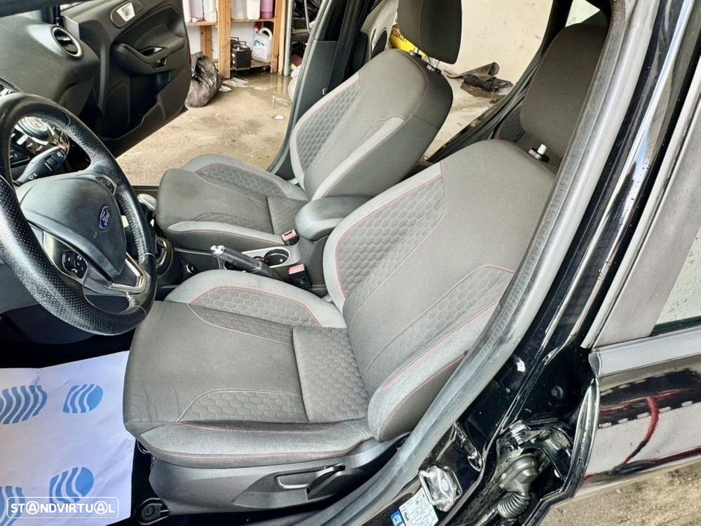 Ford Fiesta 1.5 TDCi STLine - 57