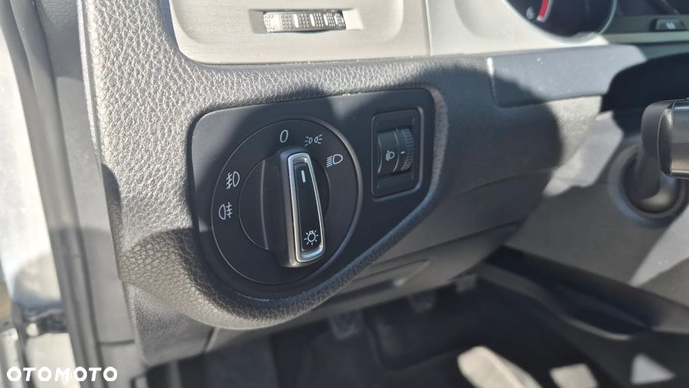 Volkswagen Golf 1.6 TDI BlueMot Comfortline - 18