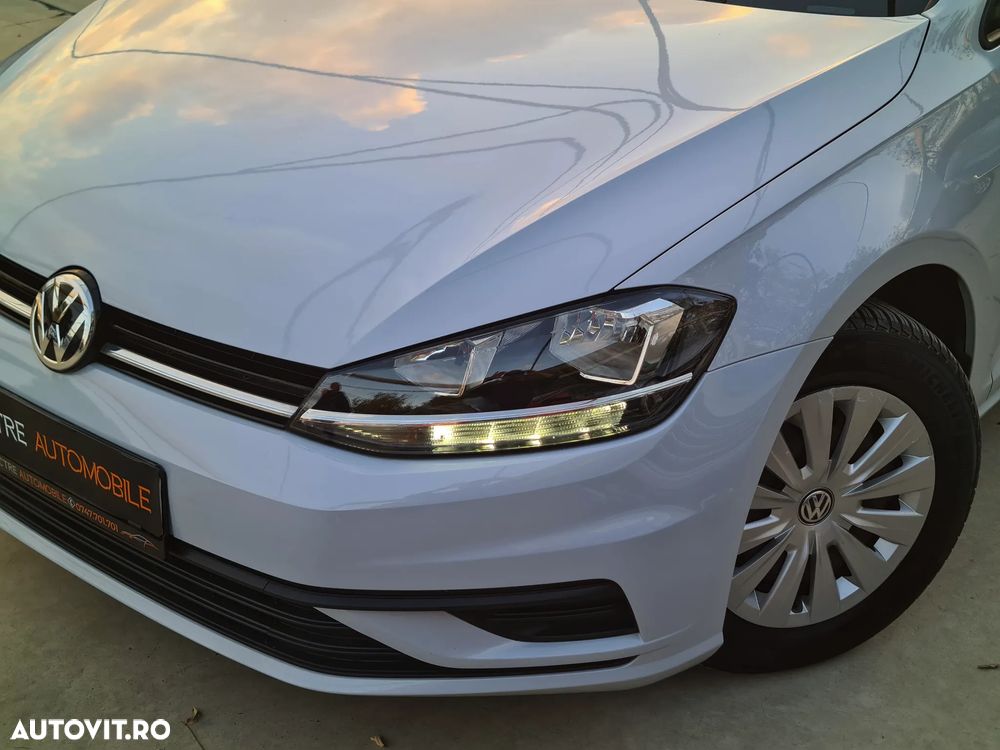 Volkswagen Golf - 31