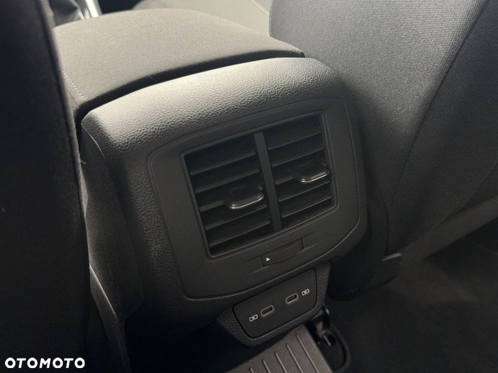 Volkswagen T-Roc 1.5 TSI Life - 27