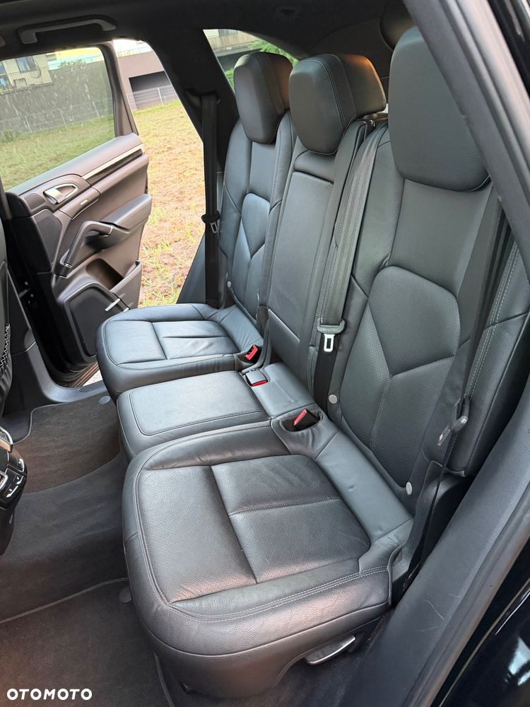 Porsche Cayenne Diesel Platinum Edition - 12