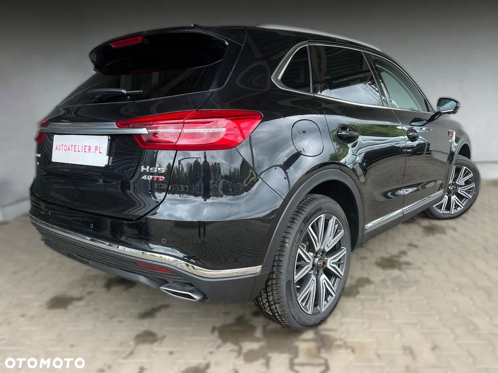 Hongqi HS5 - 11