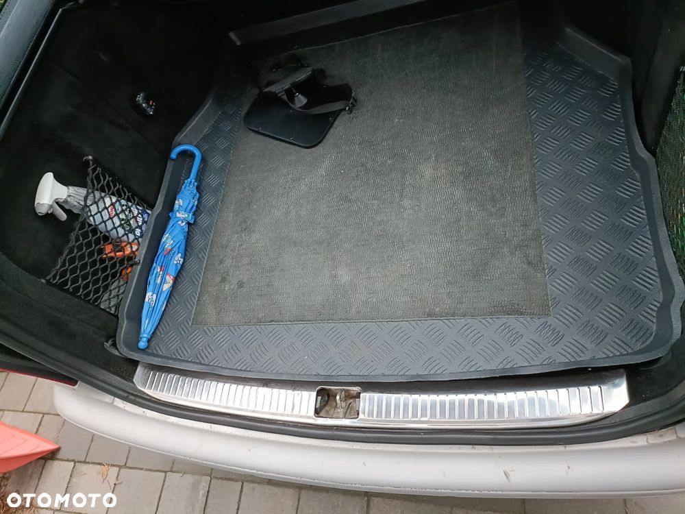 Mercedes-Benz Klasa C - 32