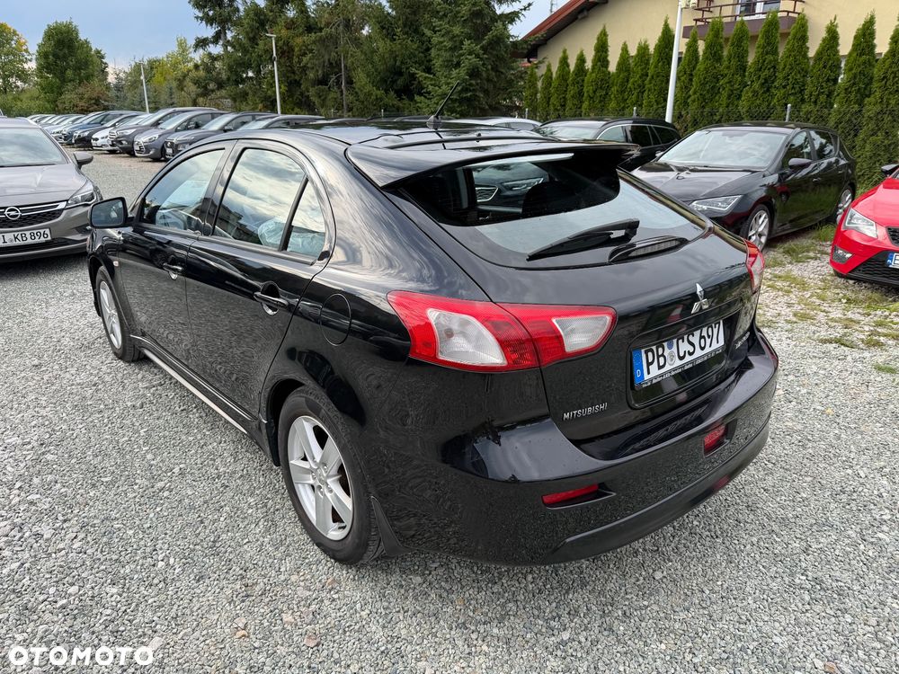 Mitsubishi Lancer 1.8 Intense - 16