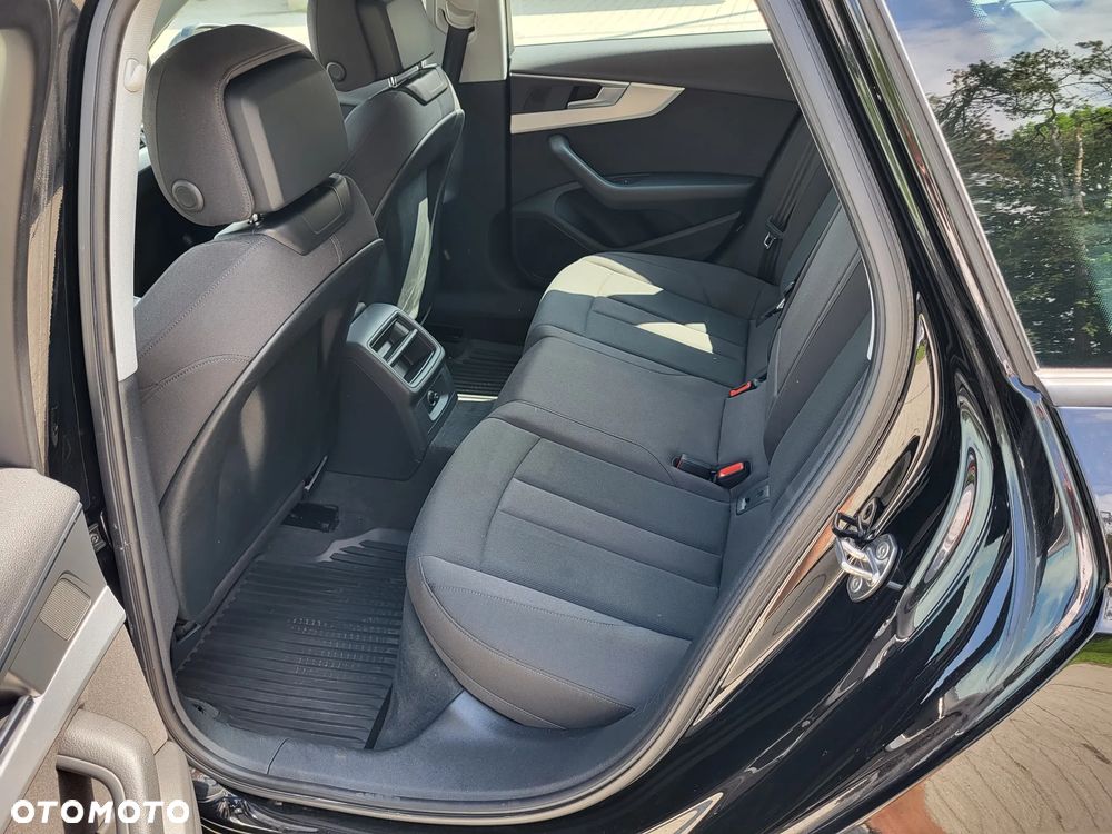 Audi A4 Avant 40 TDI quattro S tronic - 33