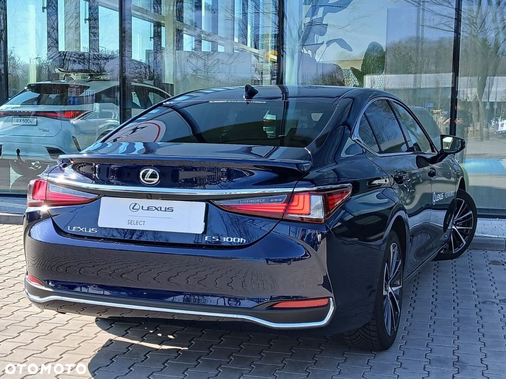 Lexus ES 300h Business Edition - 12