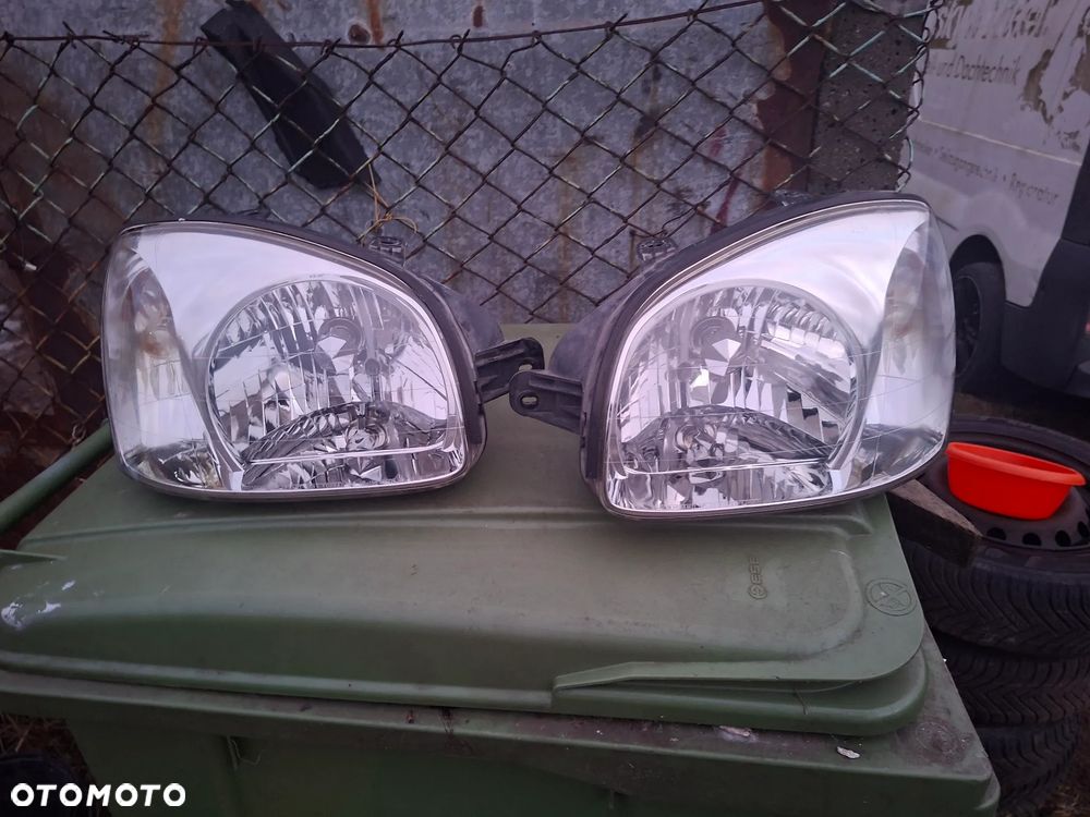 HYUNDAI santa fe sm 01-06  lampa reflektor lewa   prawa poznan