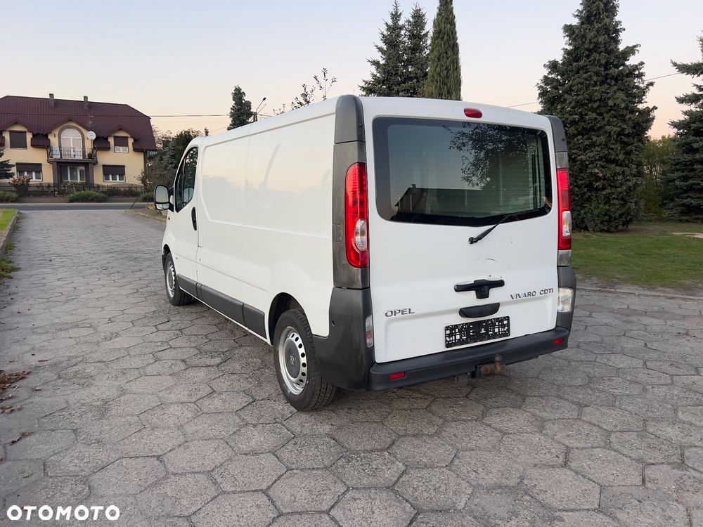 Opel Vivaro - 10