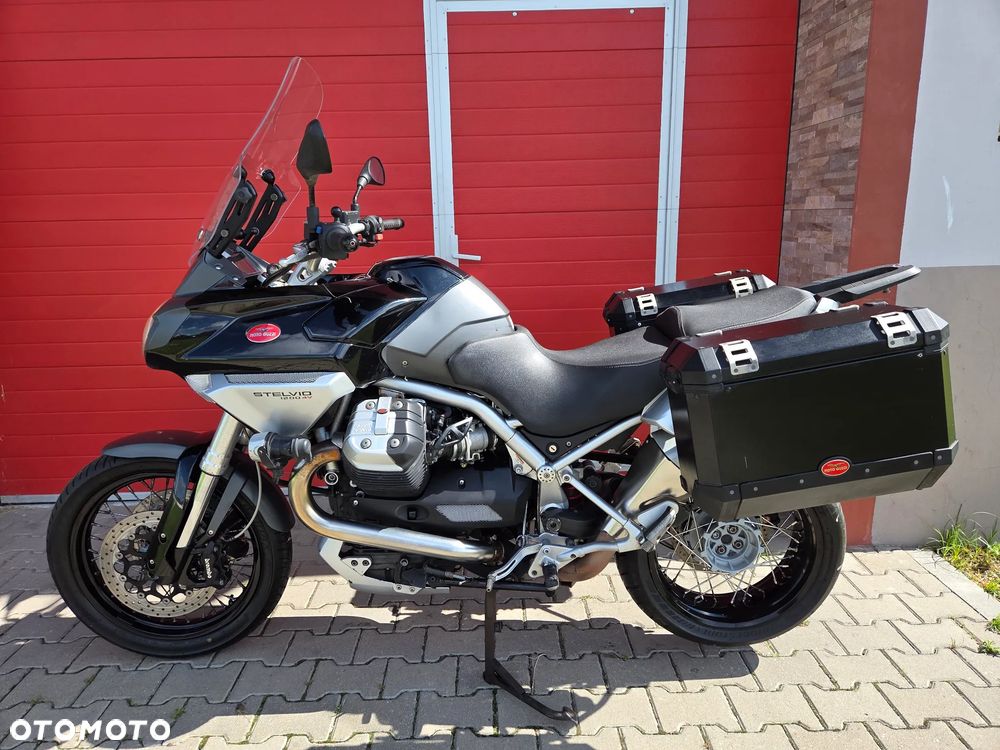 Moto Guzzi Stelvio - 4