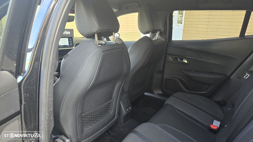 Peugeot 2008 1.2 PureTech GT Line EAT8 - 20