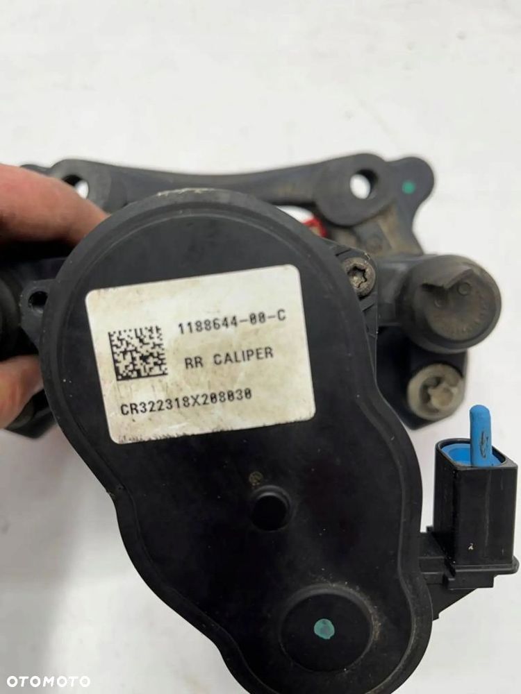 Tesla Y PERFORMANCE Zacisk hamulcowy prawy tył tylny 1188644-00-C - 9