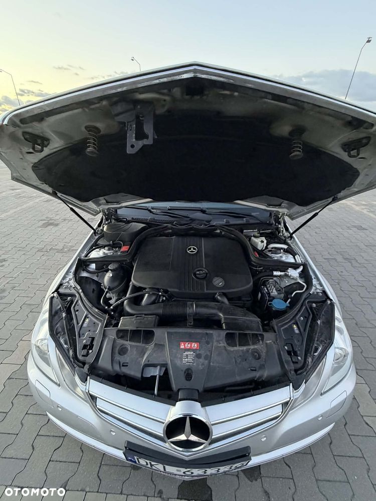 Mercedes-Benz Klasa E 220 CDI DPF BlueEFFICIENCY 7G-TRONIC Avantgarde - 17