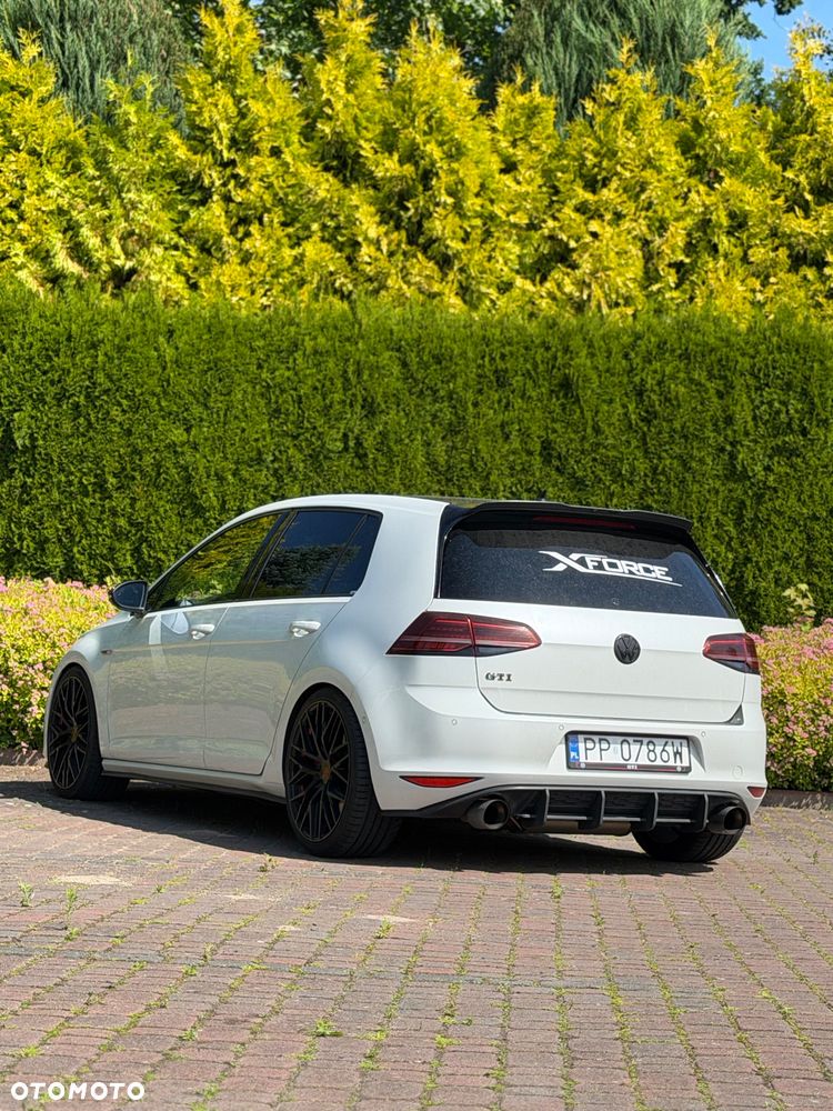 Volkswagen Golf GTI Performance BlueMotion Technology DSG - 13