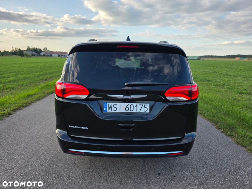 Chrysler Pacifica - 6