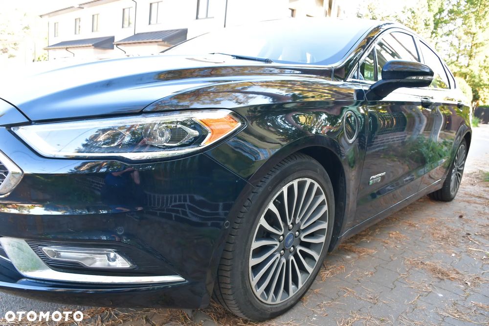 Ford Fusion - 2