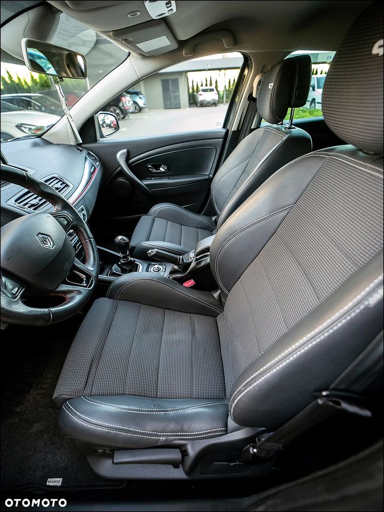 Renault Megane dCi 165 FAP GT - 32