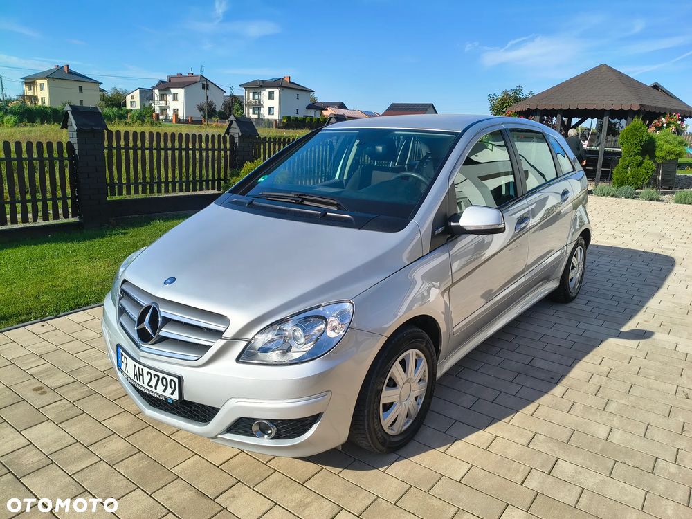 Mercedes-Benz B-Class 2009 photo 3
